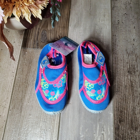 NWT Reel Legends Girls Water Shoes Size 9 Toddler Pink Blue - Picture 1 of 11